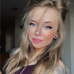 Meet your Posher, Brittney